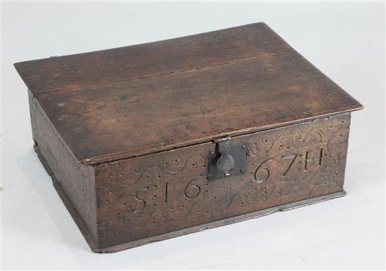 A 17th century oak bible box, W.2ft 1ft D.1ft 5.5in. H.8in.